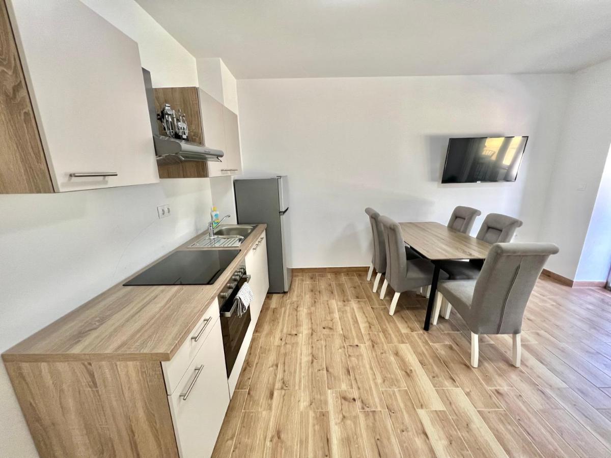 Fantasia Del Mare Apartment And Rooms Dramalj Εξωτερικό φωτογραφία