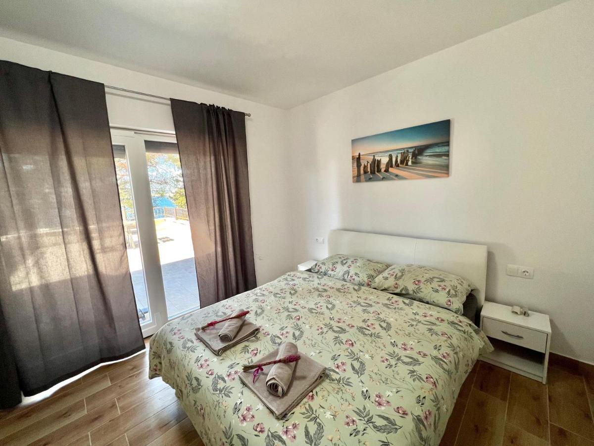 Fantasia Del Mare Apartment And Rooms Dramalj Εξωτερικό φωτογραφία